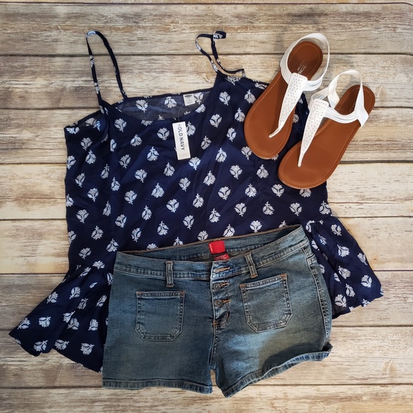 Old Navy Tops - NWT Blue Floral Old Navy Spaghetti Strap Tank Top